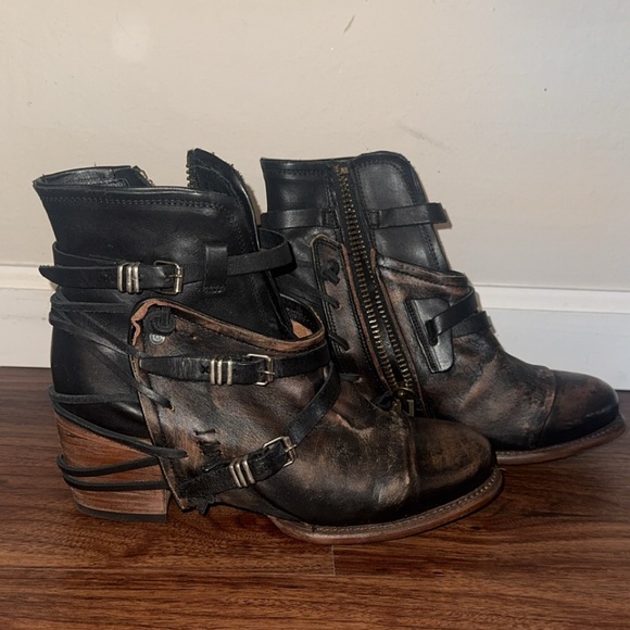 freebird Shoes - Freebird Crue Women’s size 9 like new!